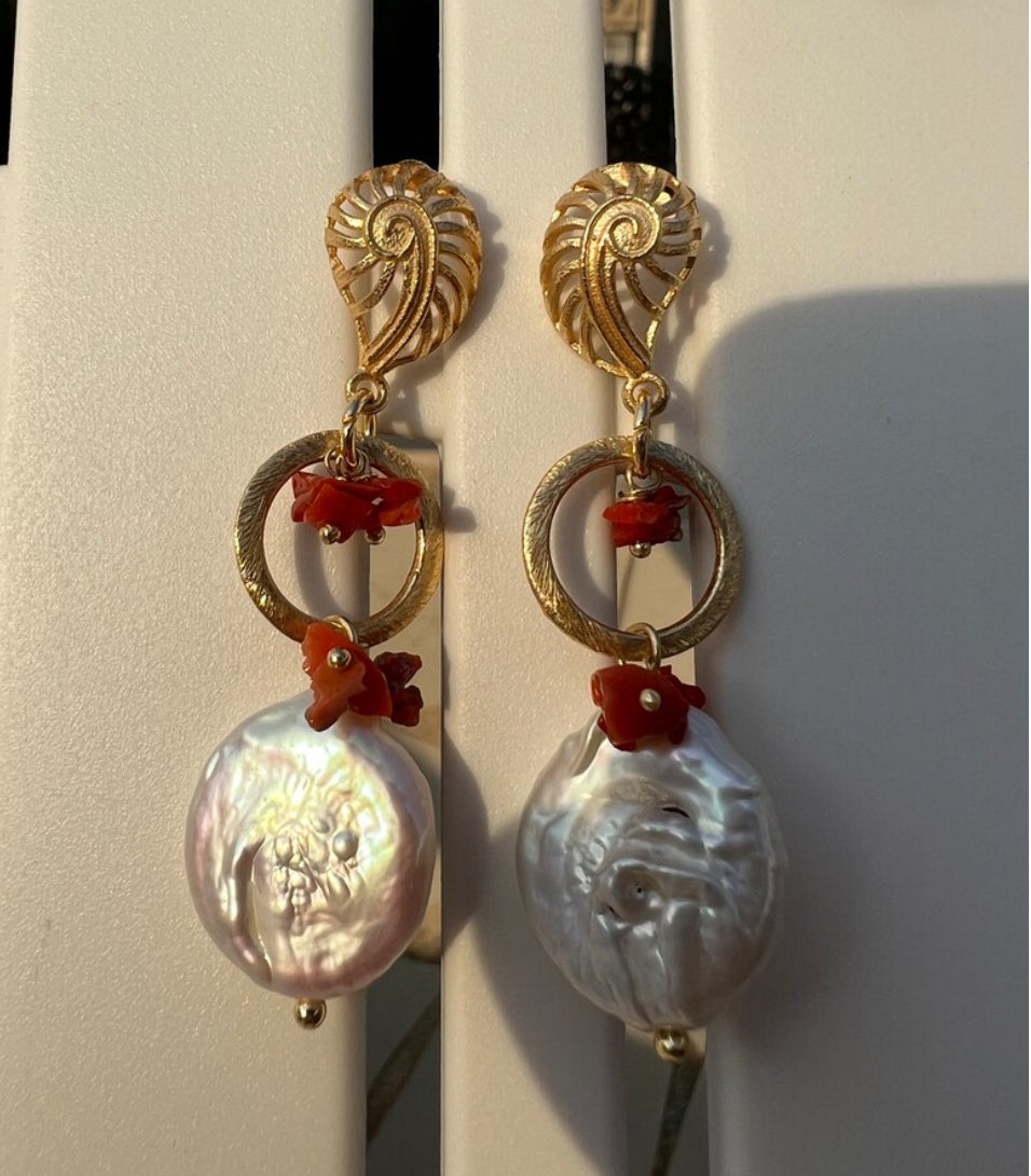 Le Conchiglie Barouque Pearl Earrings