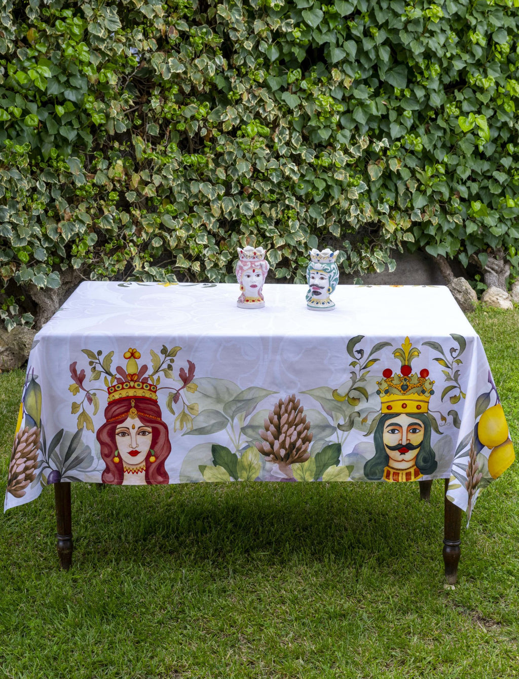 Testa Di Moro Tablecloth